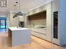 734 AVENUE ROAD | Toronto Ontario | Slide Image Nine