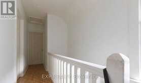 12 MAYFLOWER AVENUE | Hamilton Ontario | Slide Image Three
