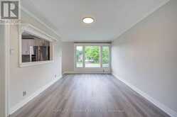 167 TAYLOR MILLS DRIVE N | Richmond Hill Ontario | Slide Image Thirteen