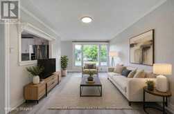 167 TAYLOR MILLS DRIVE N | Richmond Hill Ontario | Slide Image Three