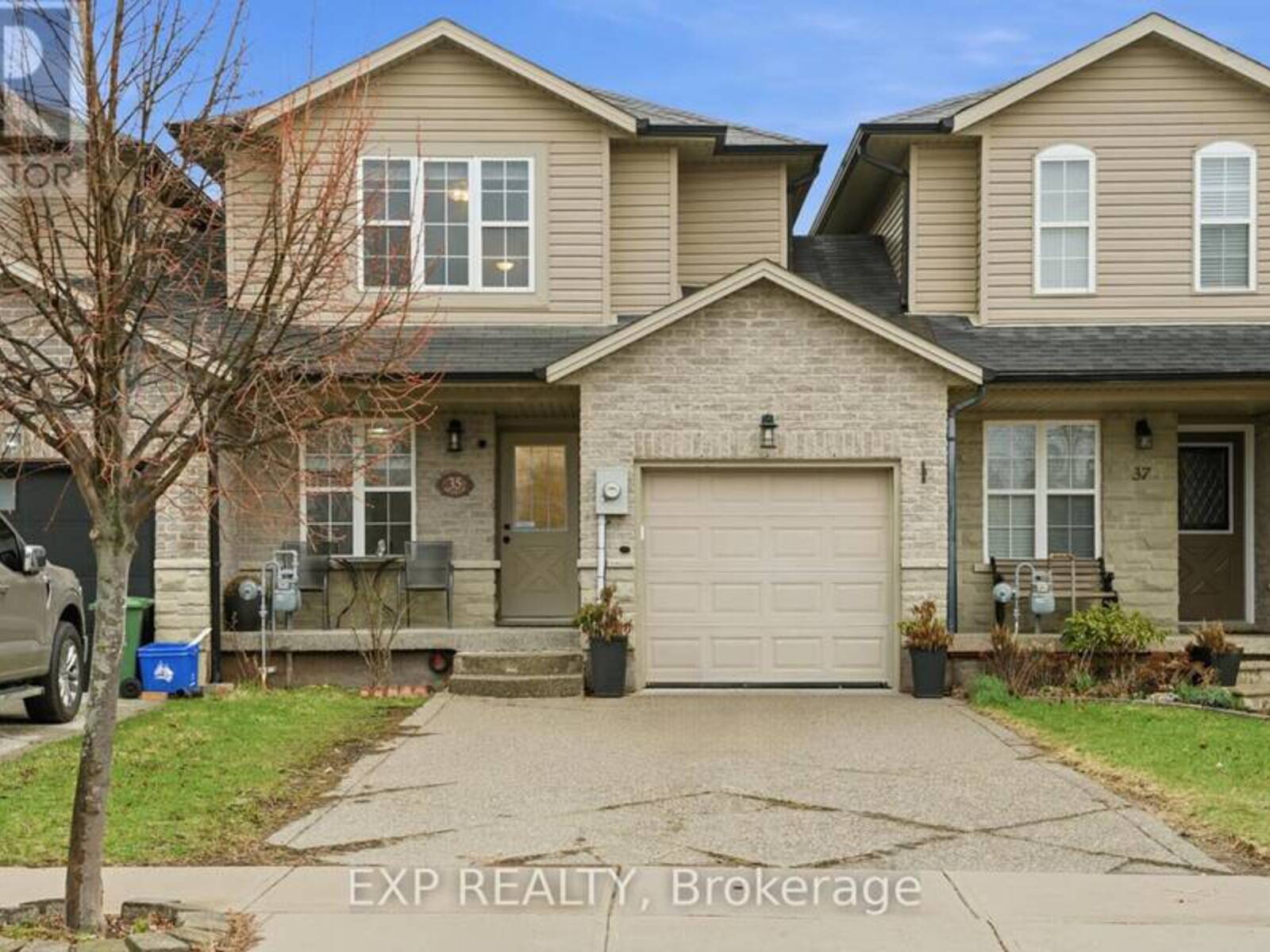 35 THAMES WAY, Hamilton, Ontario L0R 1W0