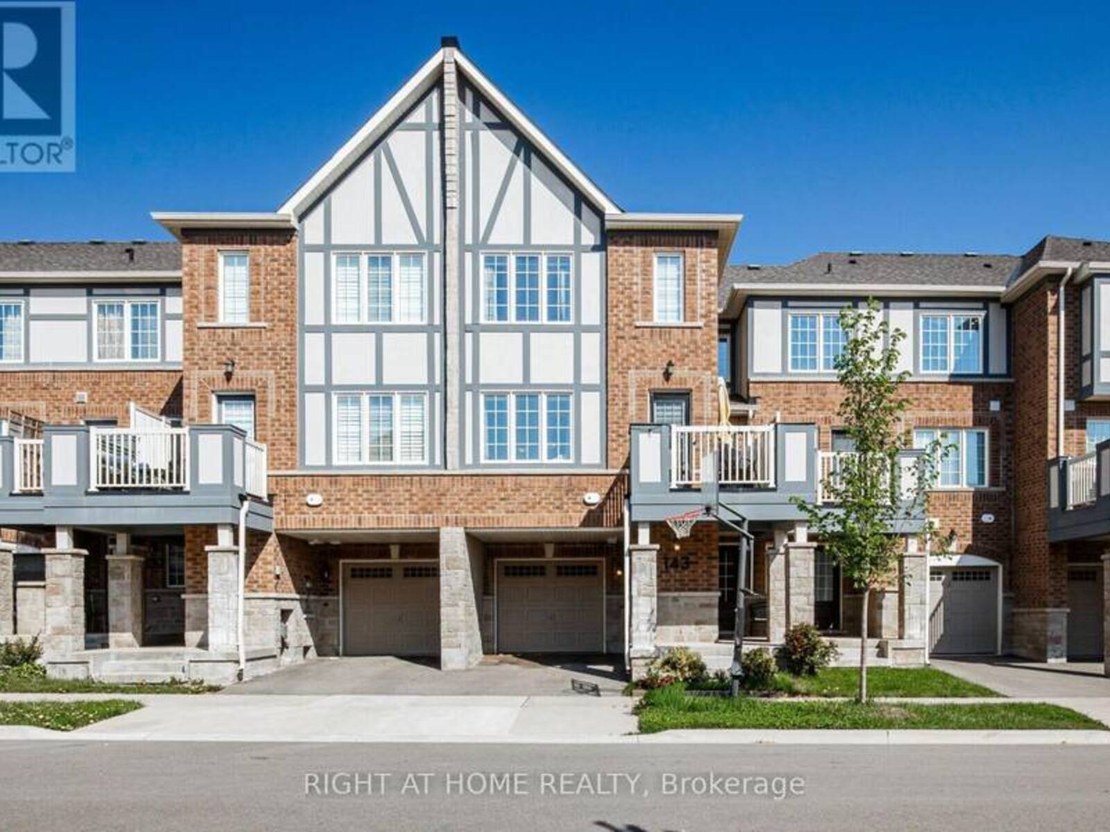 143 TOUCAN TRAIL, Oakville, Ontario L6H 0Y2