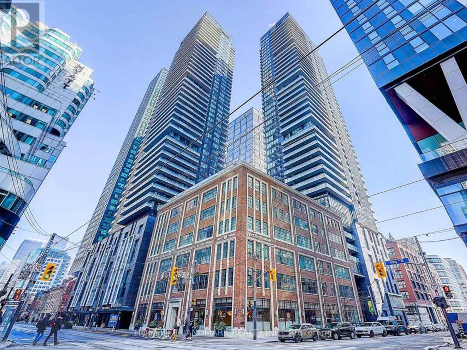 702 - 115 BLUE JAYS WAY, Toronto, Ontario M5V 0N4