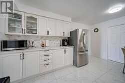 65 SHEPTON WAY | Toronto Ontario | Slide Image Thirteen