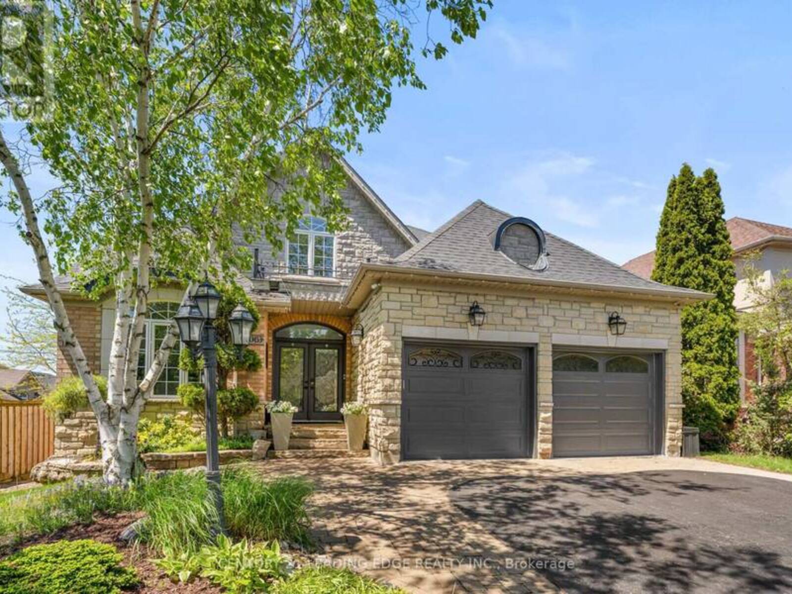 106 MACKEY DRIVE, Whitby, Ontario L1P 1R5