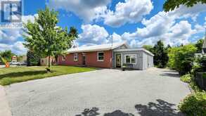 43 TORONTO STREET N | Uxbridge Ontario | Slide Image Two