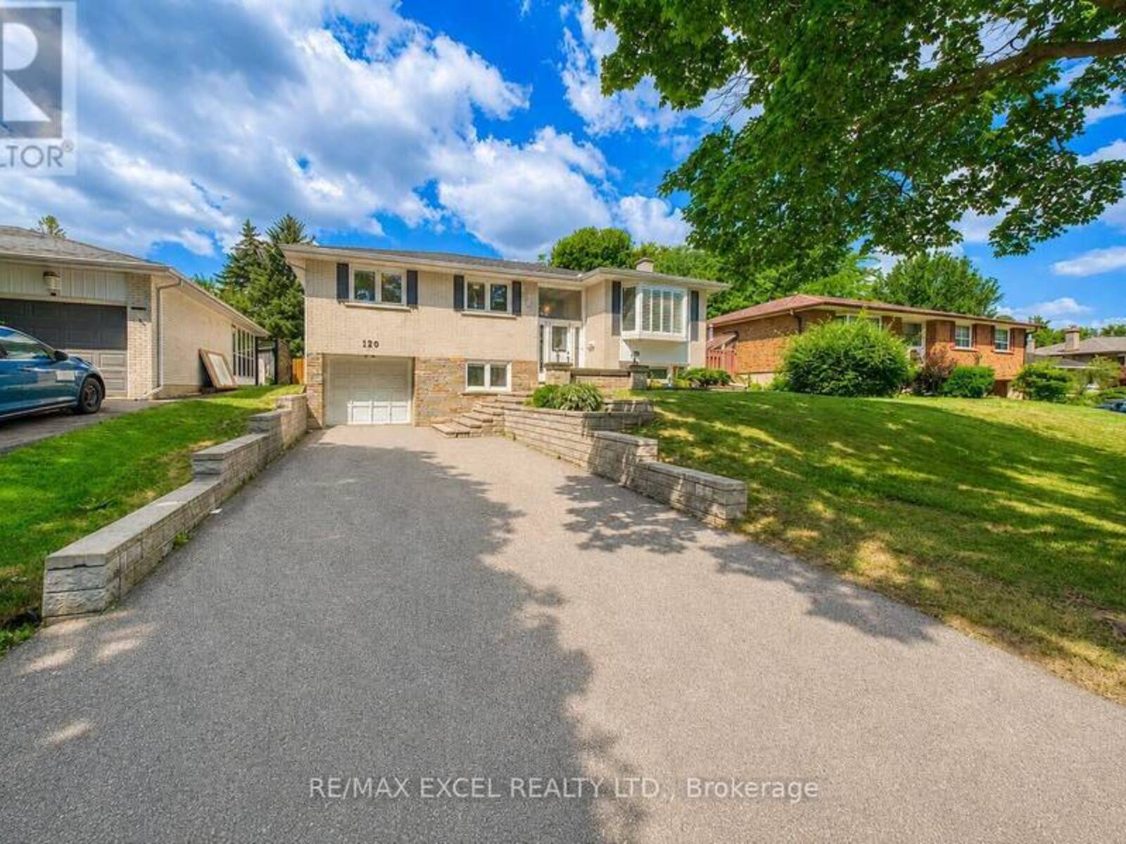 120 DRAKEFIELD ROAD, Markham, Ontario L3P 1H1