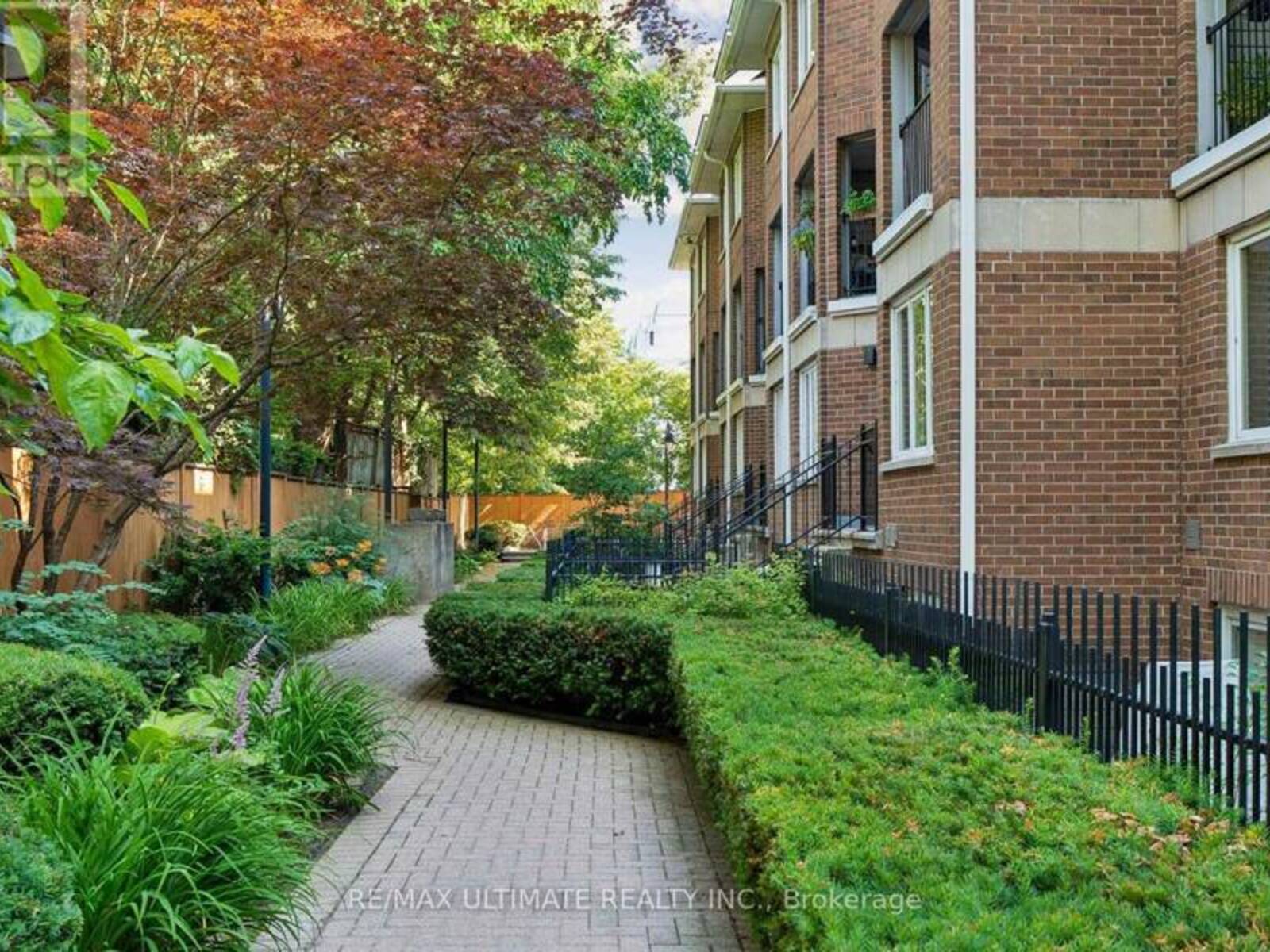25 - 217 ST. GEORGE STREET, Toronto, Ontario M5R 3S7