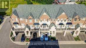 7 BEAUFORT WAY | Markham Ontario | Slide Image Six