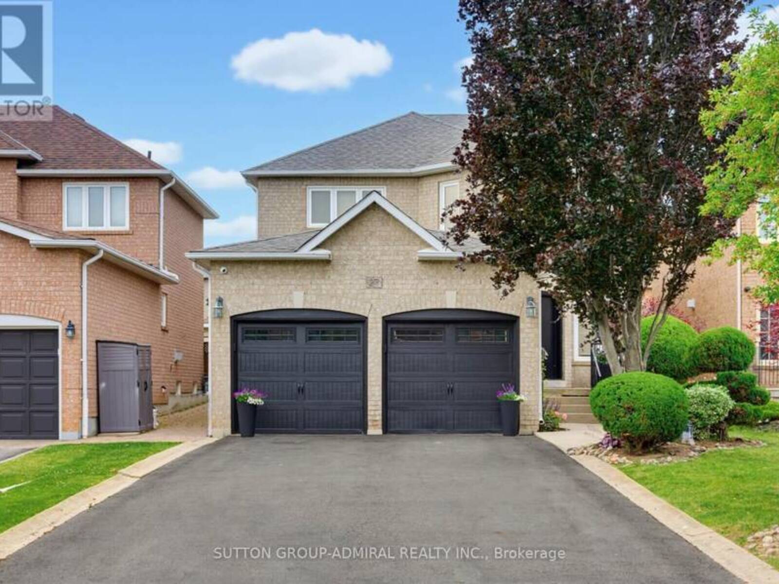 27 PINE HOLLOW CRESCENT, Vaughan, Ontario L6A 2L6