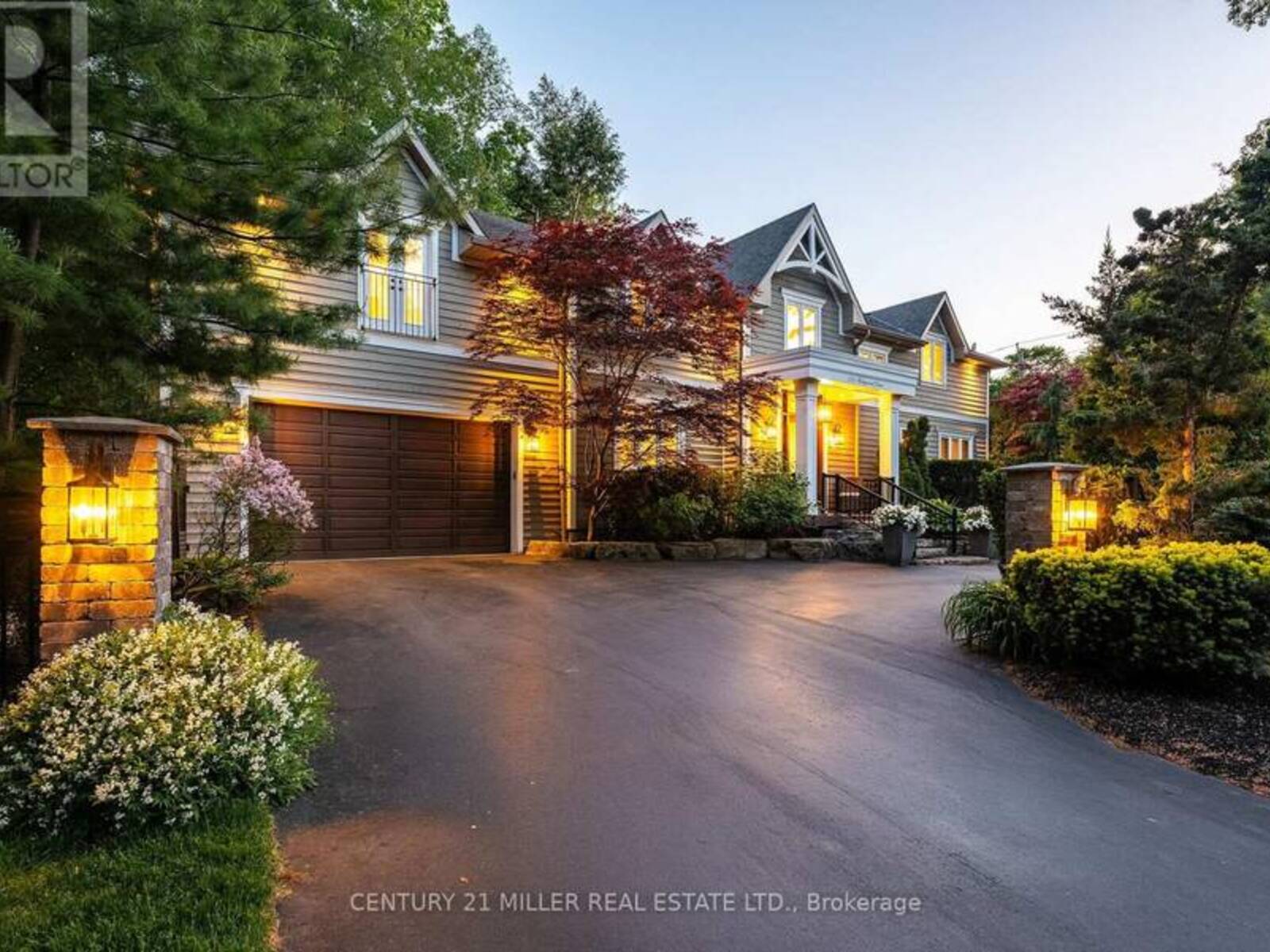 376 WEDGEWOOD DRIVE, Oakville, Ontario L6J 4S1