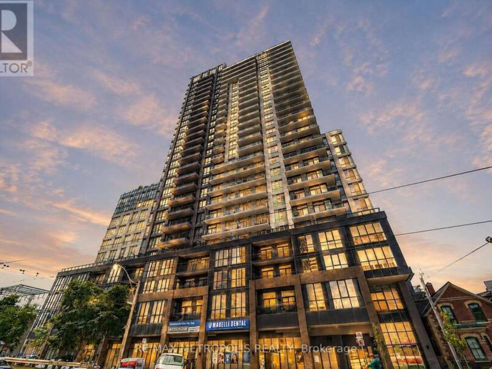 421 - 286 MAIN STREET, Toronto, Ontario M4C 0B3
