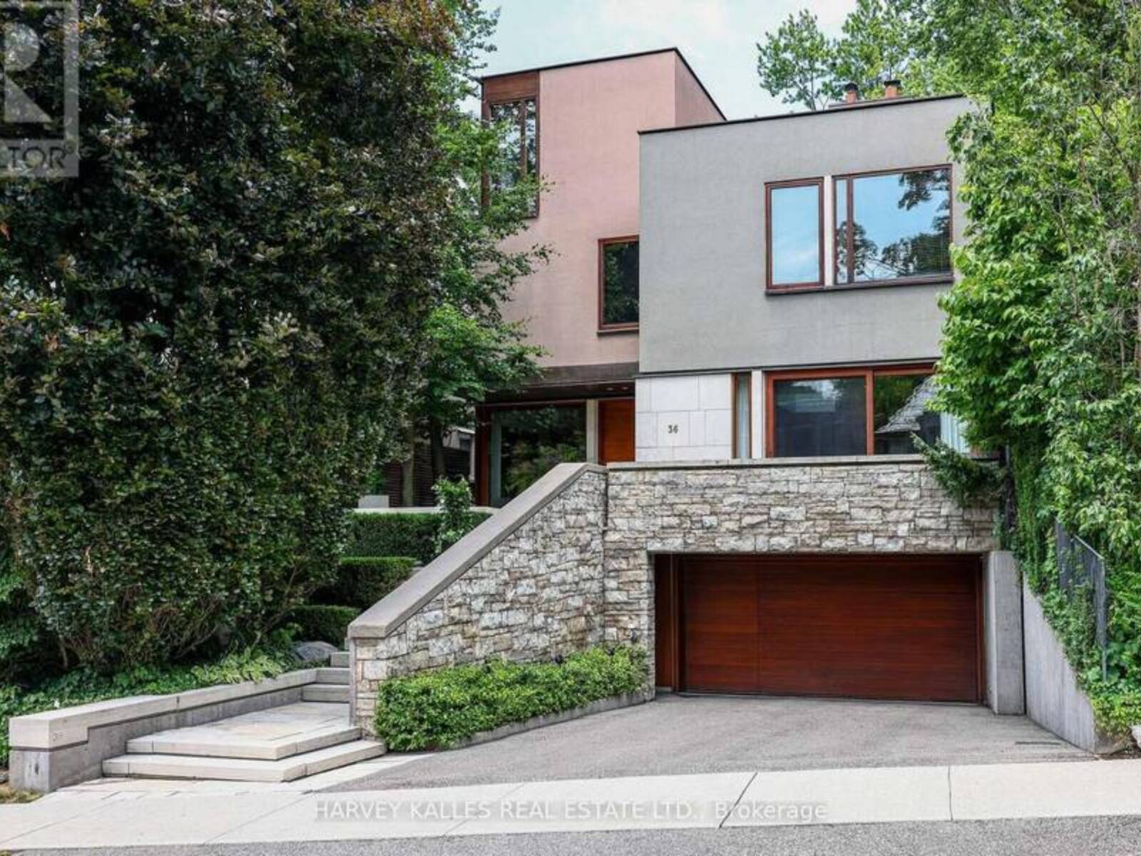 36 MILLBANK AVENUE, Toronto, Ontario M5P 1S5