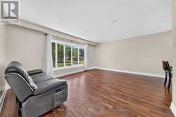10 GILLBANK CRESCENT S | Toronto Ontario | Slide Image Thirteen