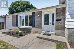 10 GILLBANK CRESCENT S | Toronto Ontario | Slide Image Ten