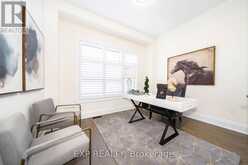 38 BUD LEGGETT CRESCENT | Georgina Ontario | Slide Image Eight