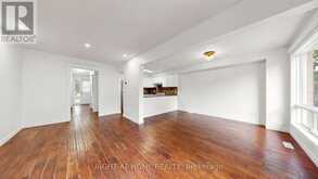 206 FAIRWOOD DRIVE | Georgina Ontario | Slide Image Nine
