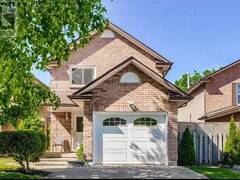 38 MARA CRESCENT Brampton Ontario, L6V 4C2