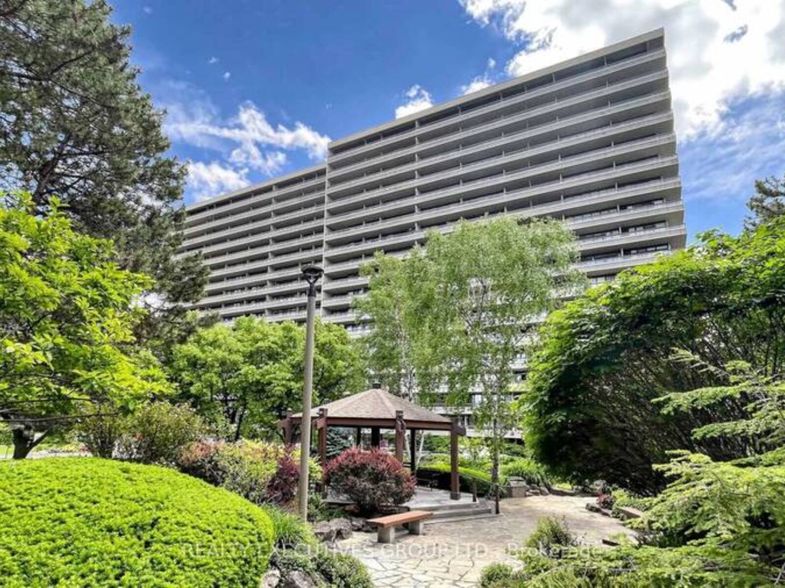 206 - 8111 YONGE STREET, Markham, Ontario L3T 4V9