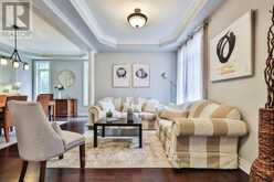 488 FOXCROFT BOULEVARD | Newmarket Ontario | Slide Image Six