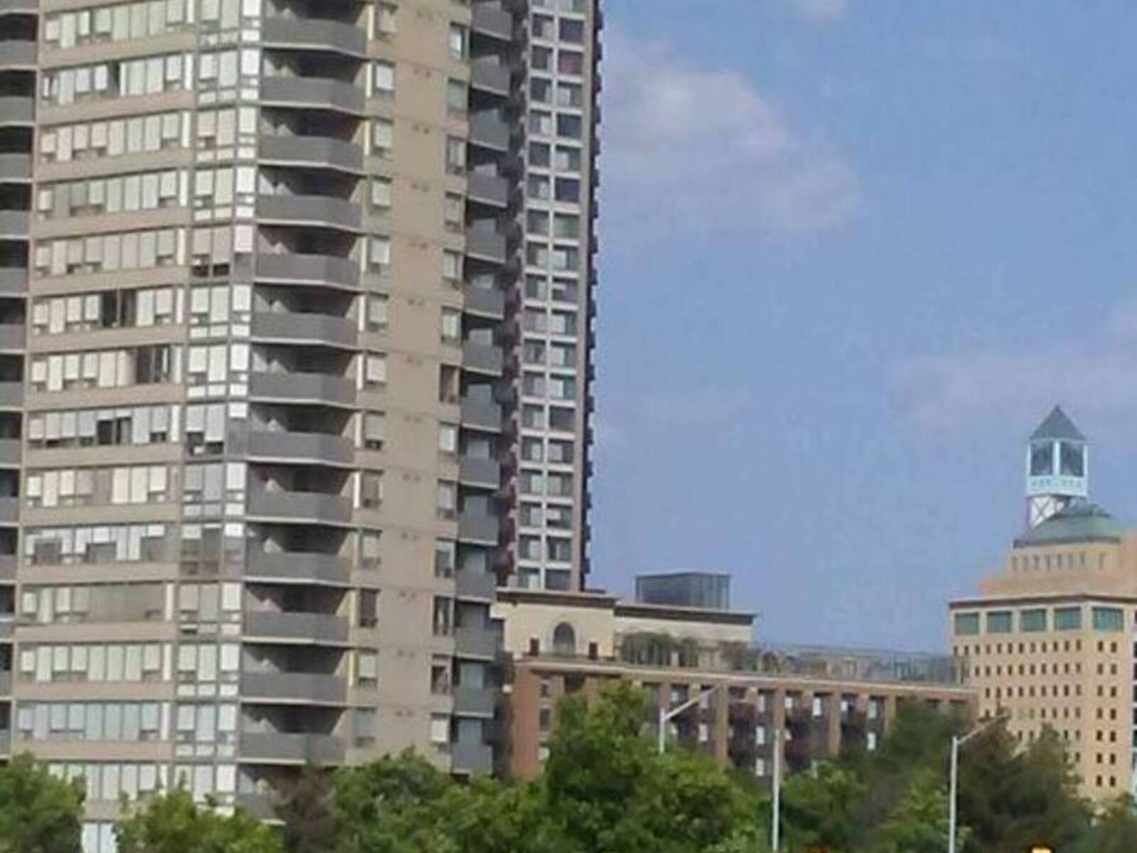 307 - 350 RATHBURN ROAD W, Mississauga, Ontario L5B 3Y2