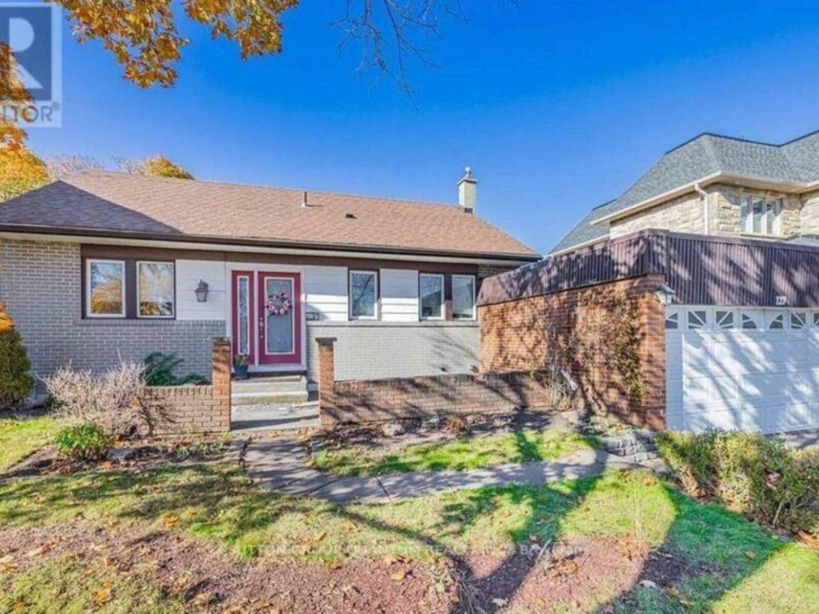 127 MAYFIELD DRIVE N, Oakville, Ontario L6H 1K6