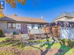 127 MAYFIELD DRIVE N Oakville Ontario, L6H 1K6