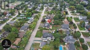 127 MAYFIELD DRIVE N | Oakville Ontario | Slide Image Five