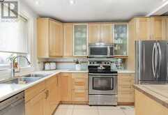 127 MAYFIELD DRIVE N | Oakville Ontario | Slide Image Thirteen