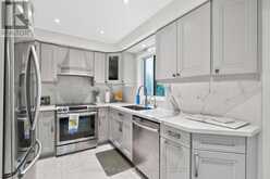 91 OZNER COURT | Brampton Ontario | Slide Image Ten