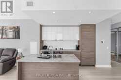 3002 - 488 UNIVERSITY AVENUE | Toronto Ontario | Slide Image Eight