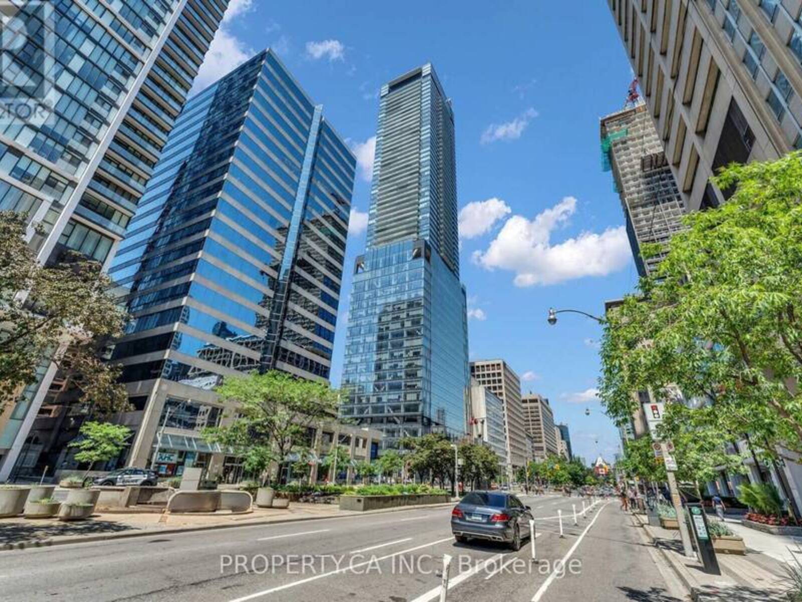 3002 - 488 UNIVERSITY AVENUE, Toronto, Ontario M5G 0C1