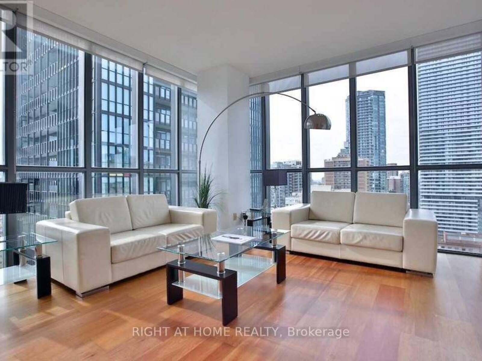 1903 - 110 CHARLES STREET E, Toronto, Ontario M4Y 1T5