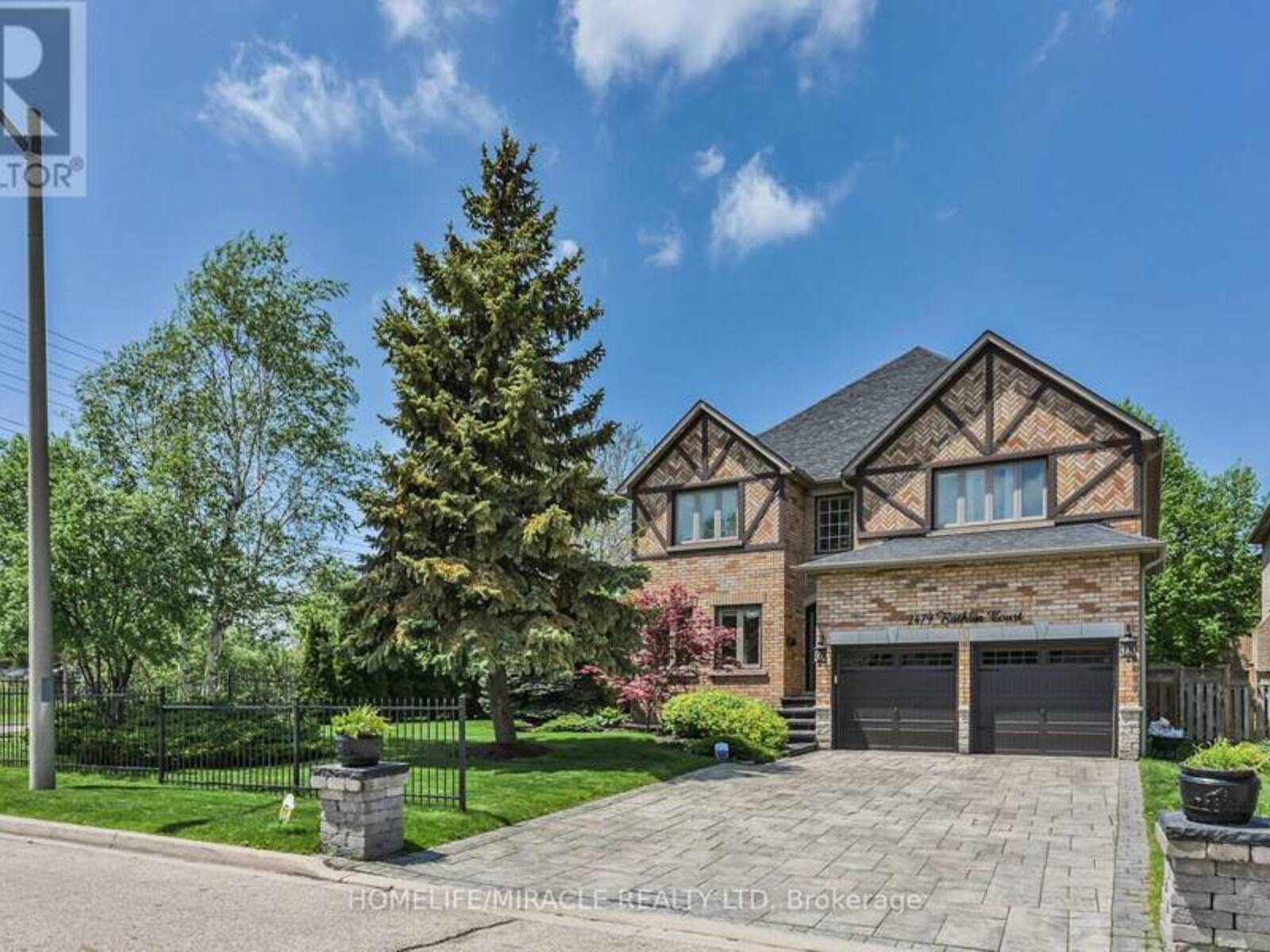 2479 RATHLIN COURT, Mississauga, Ontario L5K 2S4