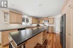 86 RIDGE ROAD E | Grimsby Ontario | Slide Image Fifteen