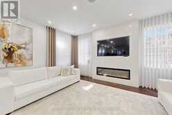 63 WILLETT CRESCENT | Richmond Hill Ontario | Slide Image Six