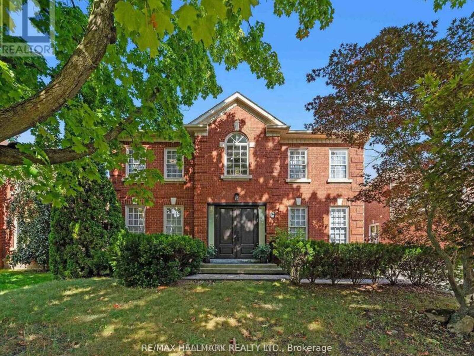 63 WILLETT CRESCENT, Richmond Hill, Ontario L4C 7W2