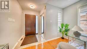211 QUEEN MARY DRIVE | Brampton Ontario | Slide Image Six
