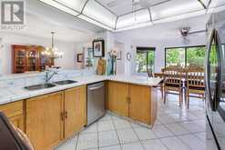 41 BLOOMFIELD TRAIL | Richmond Hill Ontario | Slide Image Thirty