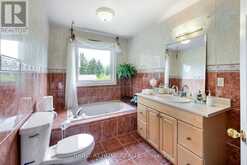 41 BLOOMFIELD TRAIL | Richmond Hill Ontario | Slide Image Thirty-five