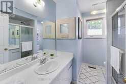 41 BLOOMFIELD TRAIL | Richmond Hill Ontario | Slide Image Forty