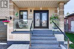 62 PRINCE GEORGE CRESCENT | Barrie Ontario | Slide Image Three