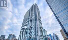 2009 - 300 FRONT STREET | Toronto Ontario | Slide Image One