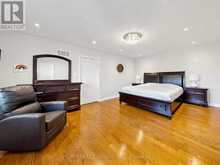 27 WAGON WHEEL CRESCENT | Richmond Hill Ontario | Slide Image Fifteen