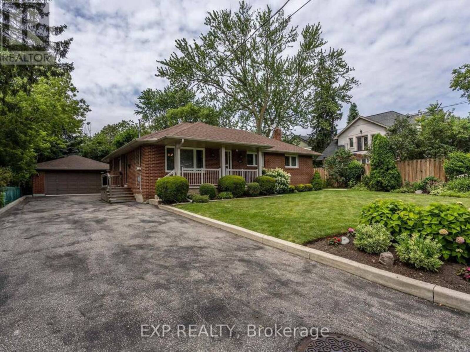 327 ANGELENE STREET, Mississauga, Ontario L5G 1X5