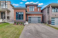 15 AINSLIE HILL CRESCENT | Georgina Ontario | Slide Image One