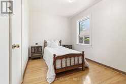 30 FORTHBRIDGE CRESCENT | Toronto Ontario | Slide Image Seventeen
