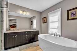 184 DORVAL DRIVE | Oakville Ontario | Slide Image Eighteen