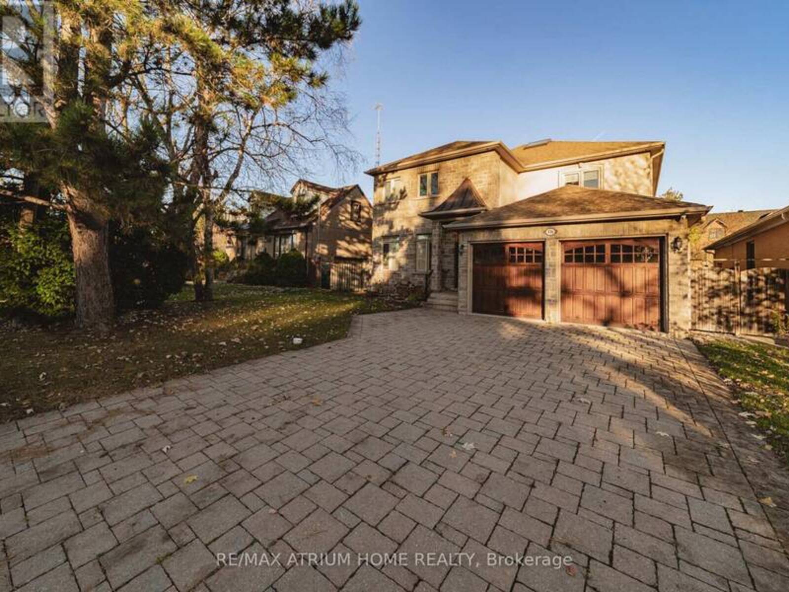 116 CHURCH AVENUE, Toronto, Ontario M2N 4G2