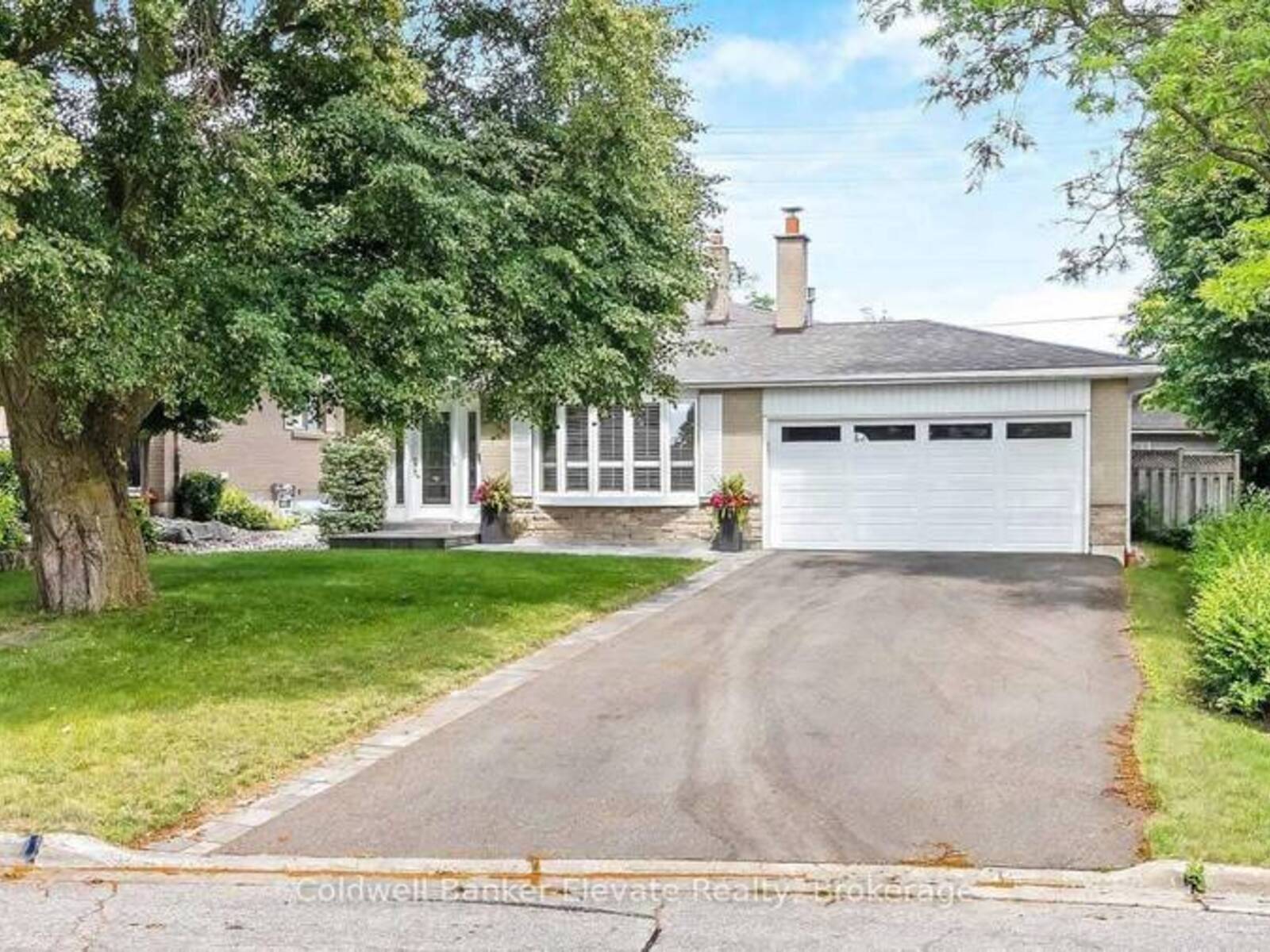 37 FLEANCE DRIVE, Markham, Ontario L3T 3J8